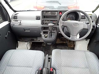 DAIHATSU HIJET VAN 2017