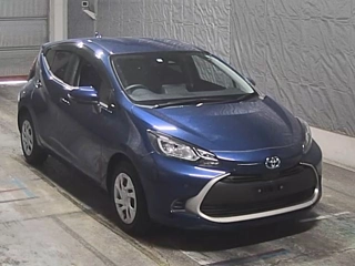 TOYOTA AQUA 2023