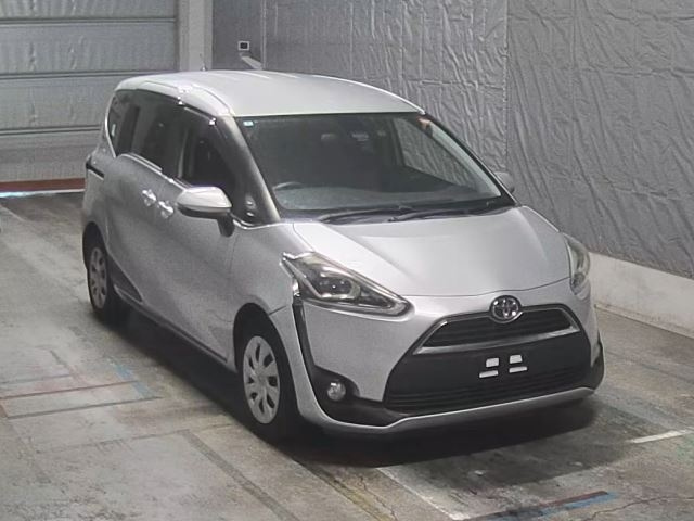 TOYOTA SIENTA 2018