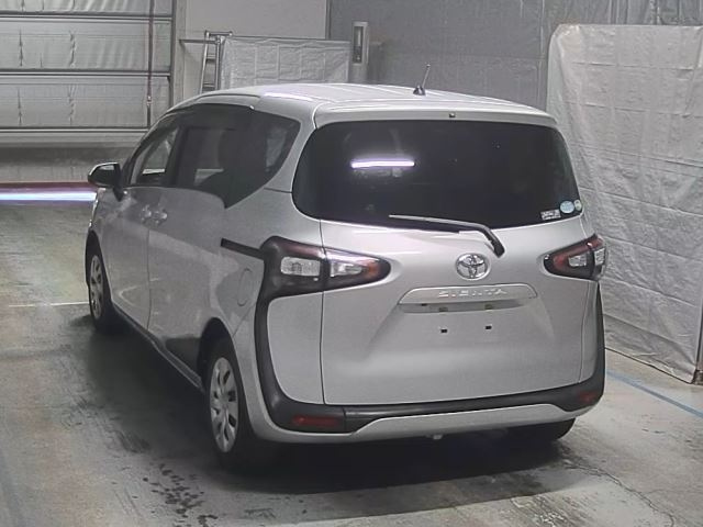 TOYOTA SIENTA 2018