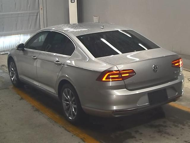 VOLKSWAGEN PASSAT 2017