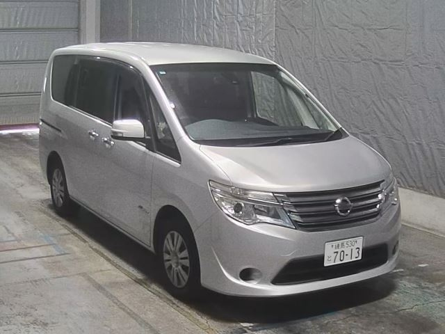 NISSAN SERENA 2015