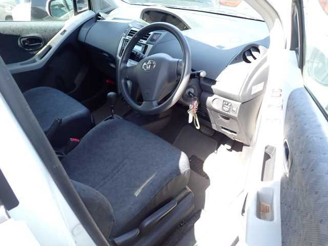 TOYOTA VITZ 2009