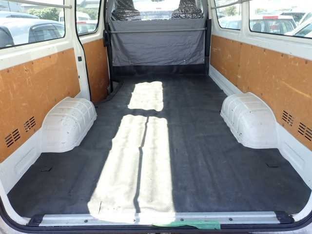 TOYOTA HIACE VAN 2015