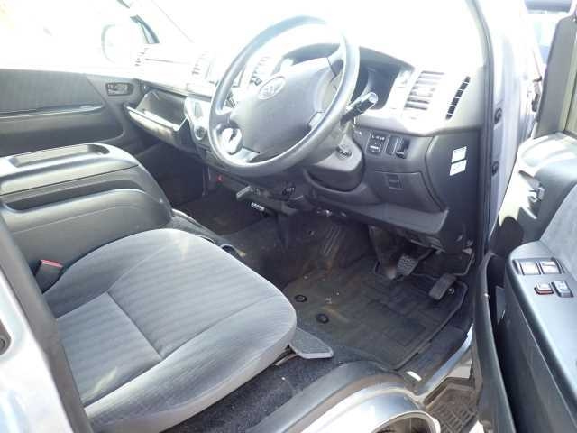 TOYOTA HIACE VAN 2012