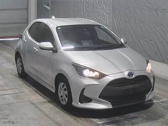TOYOTA YARIS 2021