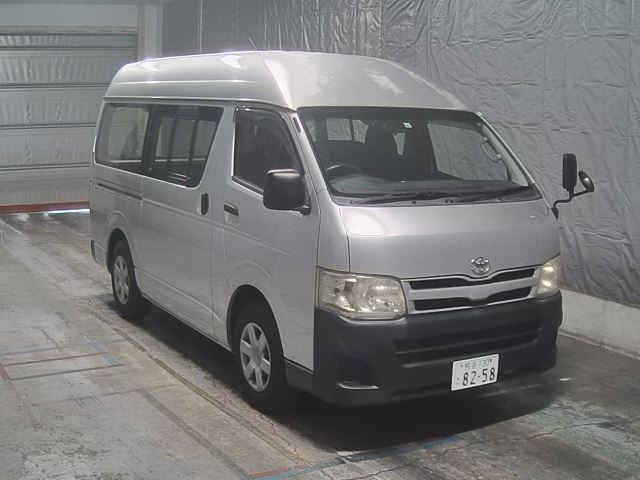 TOYOTA REGIUS ACE VAN 2013