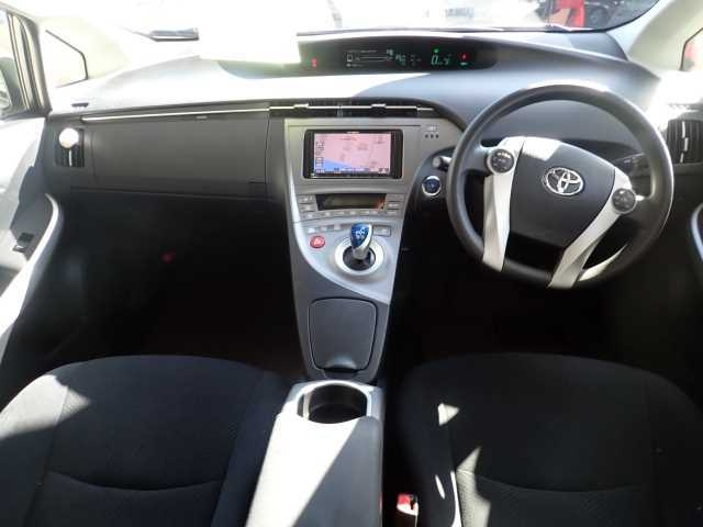 TOYOTA PRIUS 2013