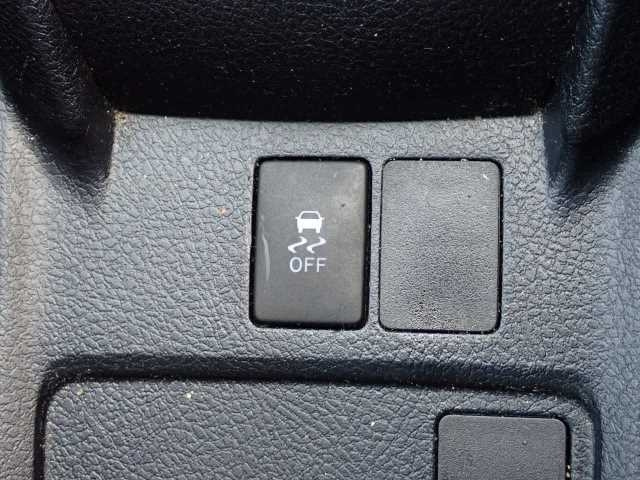 TOYOTA COROLLA AXIO 2016