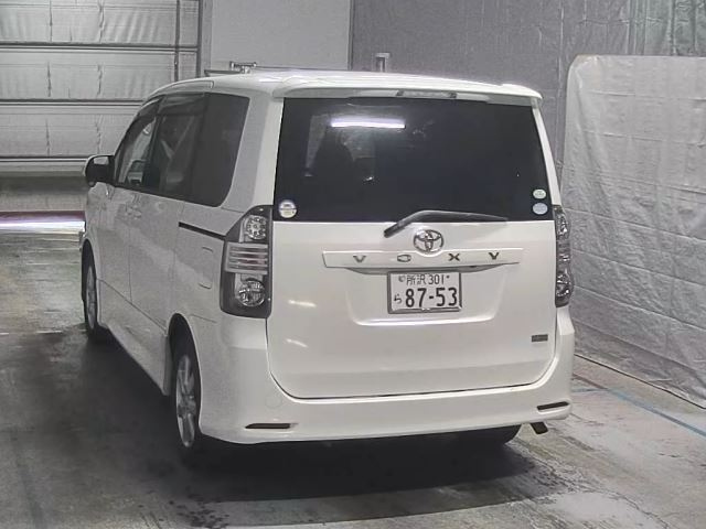 TOYOTA VOXY 2008