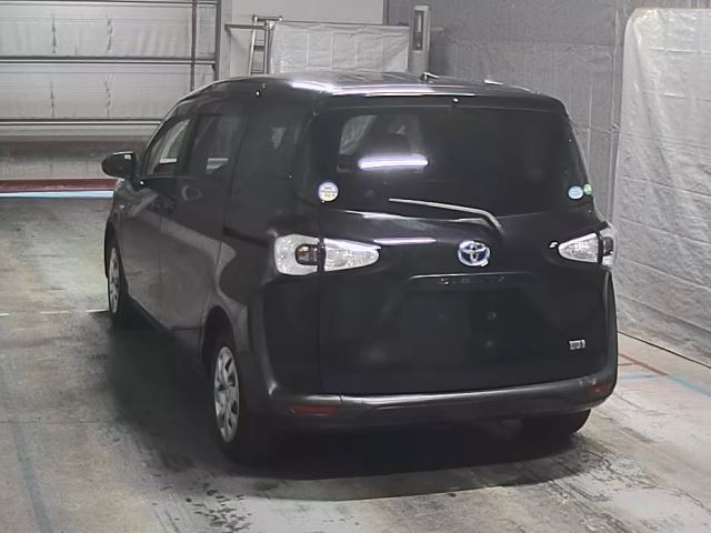 TOYOTA SIENTA 2018