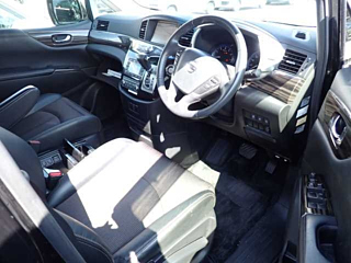 NISSAN ELGRAND 2017