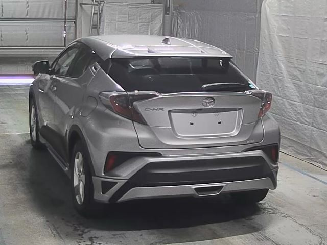 TOYOTA C-HR 2018