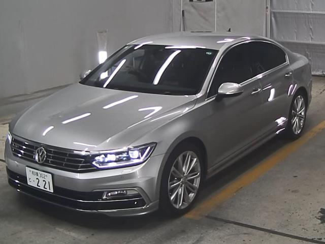 VOLKSWAGEN PASSAT 2016