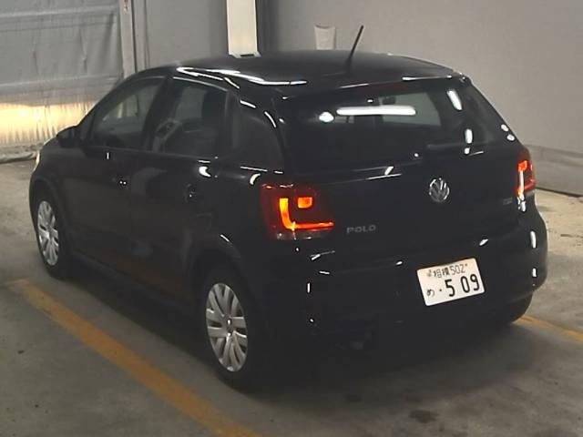 VOLKSWAGEN POLO 2010