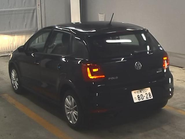 VOLKSWAGEN POLO 2014