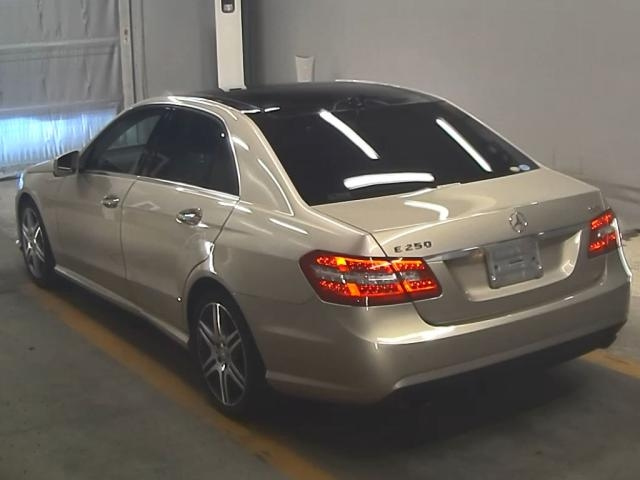 MERCEDES BENZ E CLASS 2011