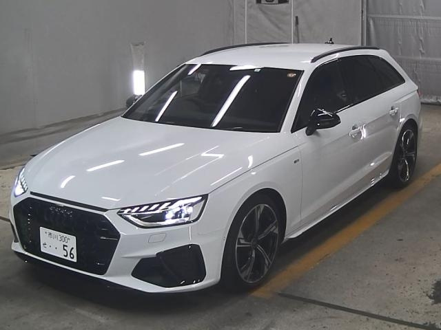 AUDI A4 2023