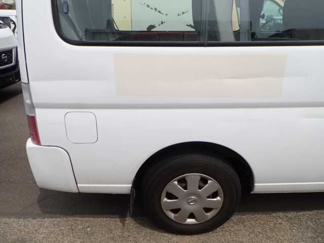 NISSAN CARAVAN 2010