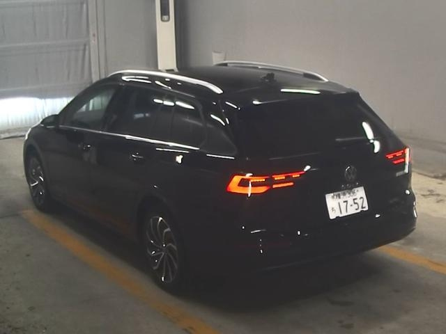 VOLKSWAGEN GOLF VARIANT 2024