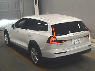 VOLVO V60 2020