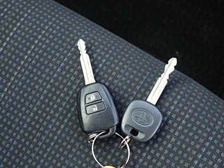 TOYOTA VITZ 2018