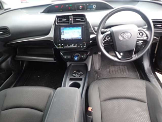 TOYOTA PRIUS 2021