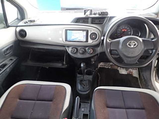 TOYOTA VITZ 2012