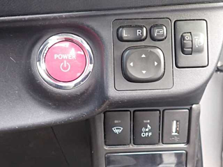 TOYOTA AQUA 2012
