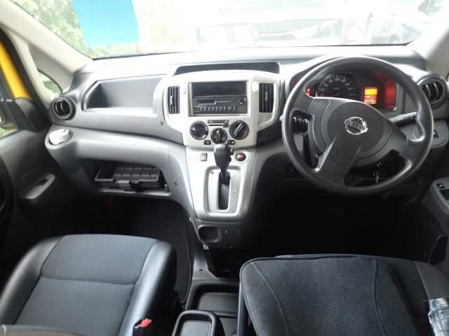 NISSAN NV200 2015