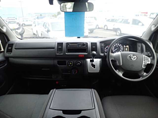 TOYOTA HIACE VAN 2020