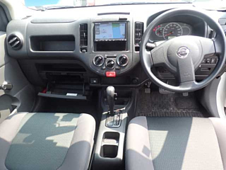 NISSAN AD 2020