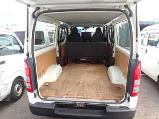 TOYOTA HIACE VAN 2020