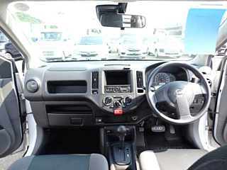 NISSAN AD 2019