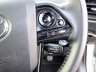 TOYOTA PRIUS 2022