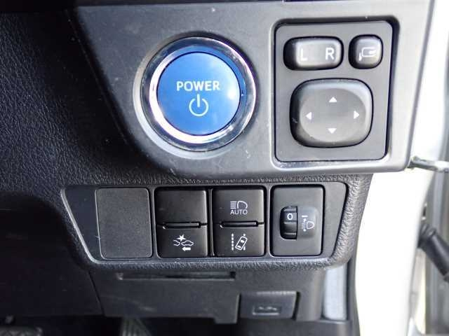 TOYOTA COROLLA FIELDER 2019