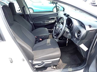 TOYOTA VITZ 2019