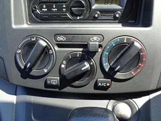 NISSAN NV200 2018