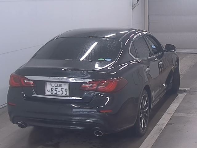 NISSAN FUGA 2015