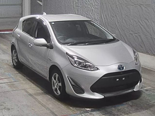 TOYOTA AQUA 2020