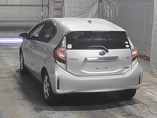 TOYOTA AQUA 2020