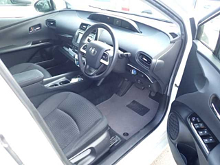 TOYOTA PRIUS 2018