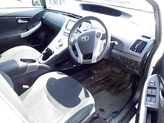TOYOTA PRIUS 2015