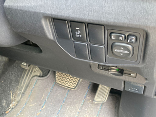 TOYOTA PRIUS 2015