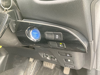 TOYOTA PRIUS 2020
