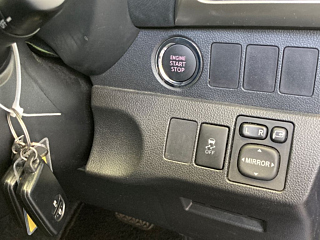 TOYOTA RACTIS 2015