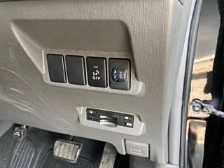 TOYOTA PRIUS ALPHA 2014