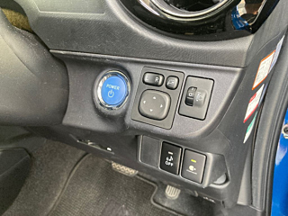 TOYOTA AQUA 2015