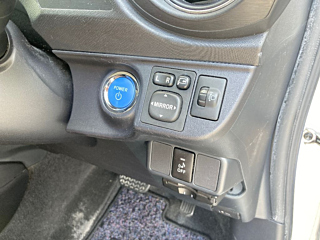 TOYOTA AQUA 2012