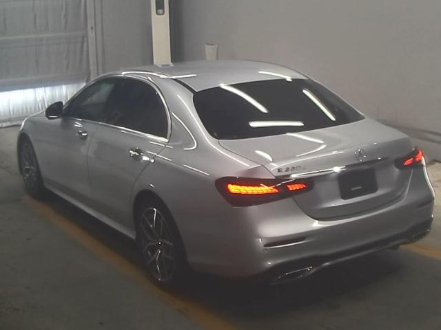 MERCEDES BENZ E CLASS 2022